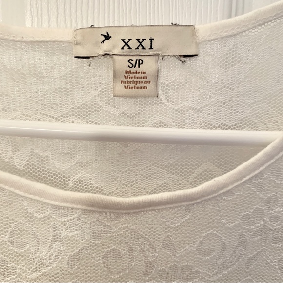 Boxy lace top - Picture 4 of 4